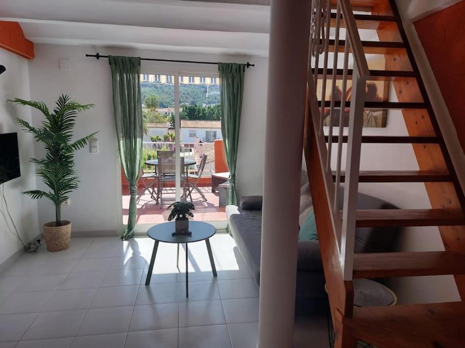 Studio Tipo Loft Con Vista Al Montgo Дения Екстериор снимка