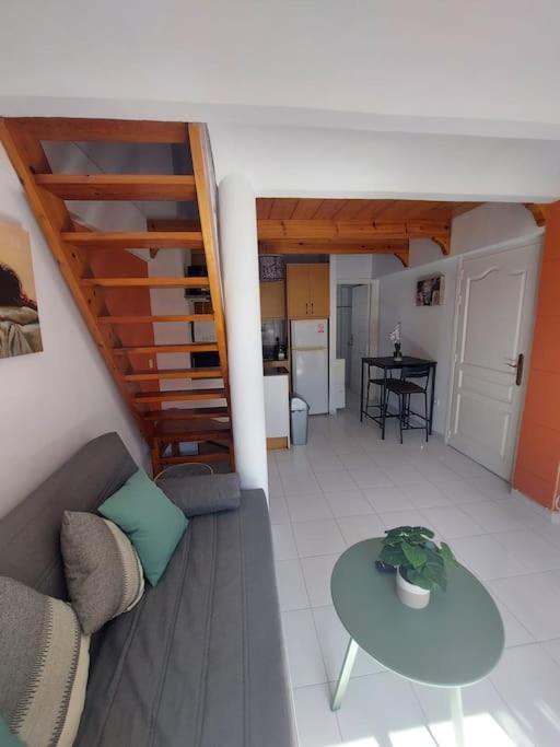 Studio Tipo Loft Con Vista Al Montgo Дения Екстериор снимка